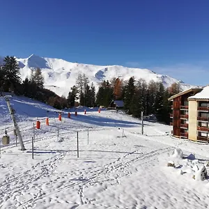 1 Pièce Plagne Village 4 Personnes 2050 M Pied Des Pistes Appartement